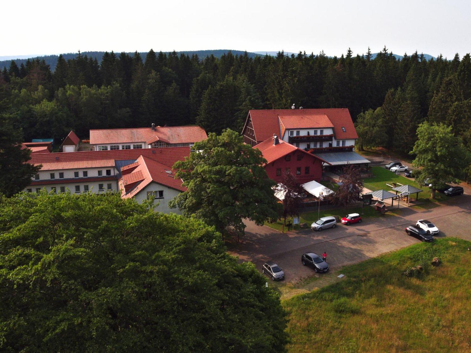 Hotel Und Berggasthof Tanzbuche Friedrichroda Ngoại thất bức ảnh