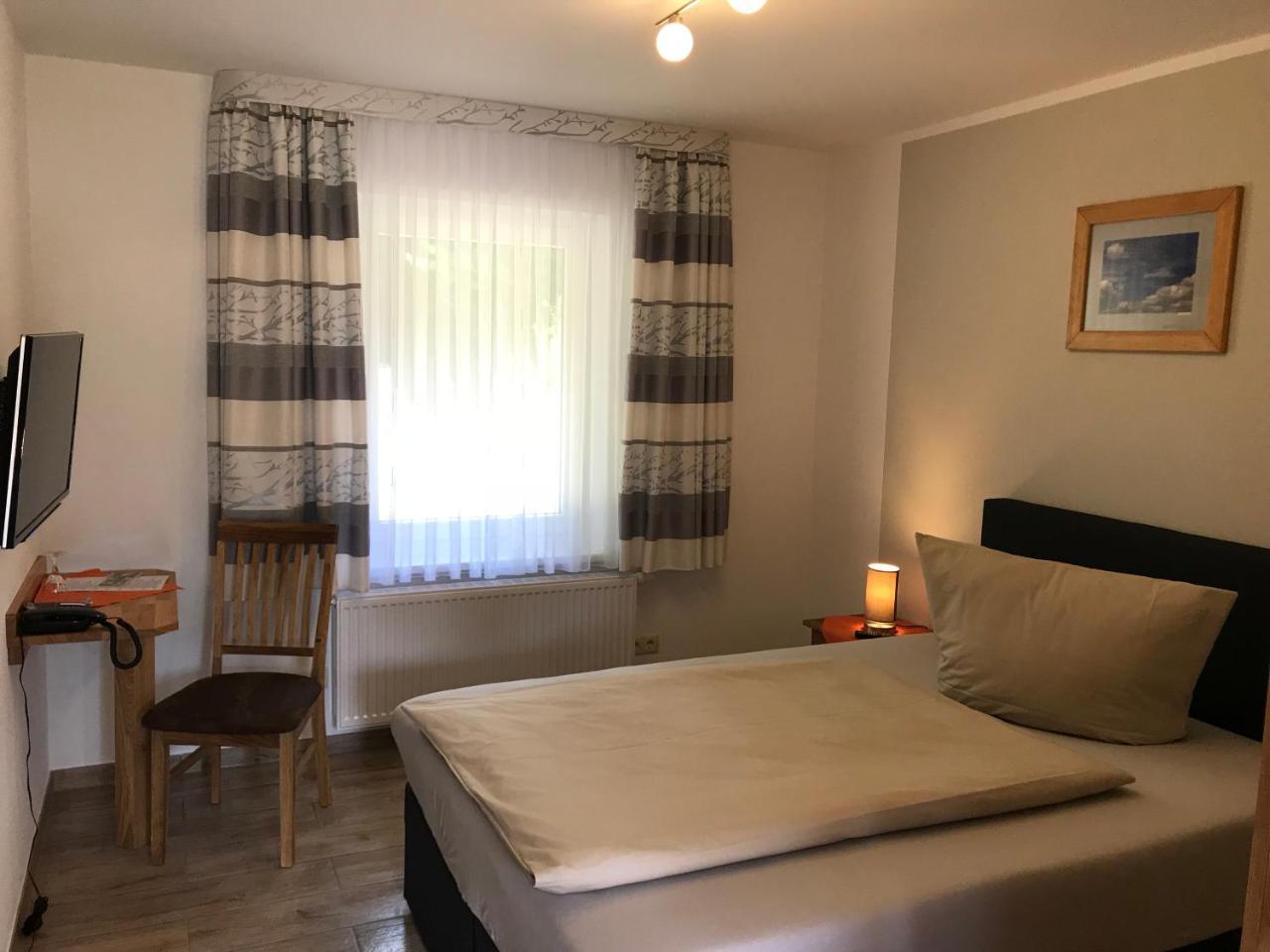 Hotel Und Berggasthof Tanzbuche Friedrichroda Ngoại thất bức ảnh
